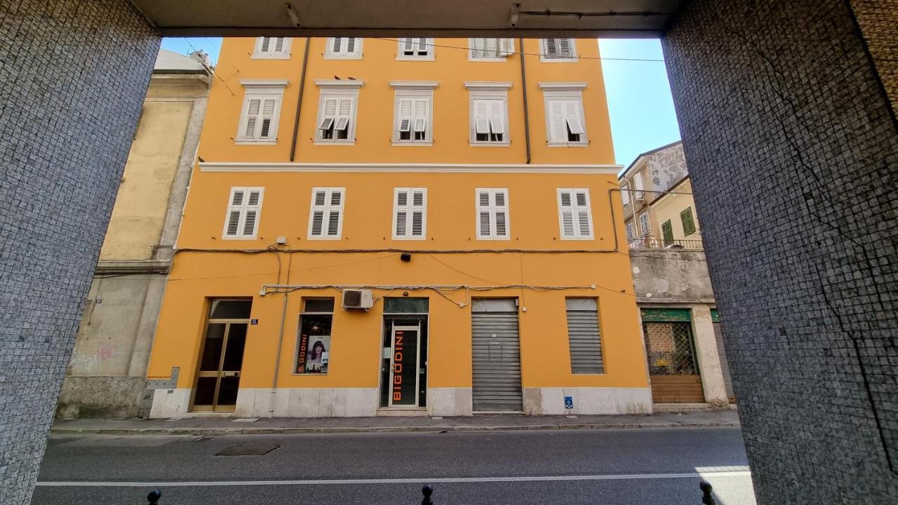 Ex Lavatoio 3 Apartment Trieste Luaran gambar